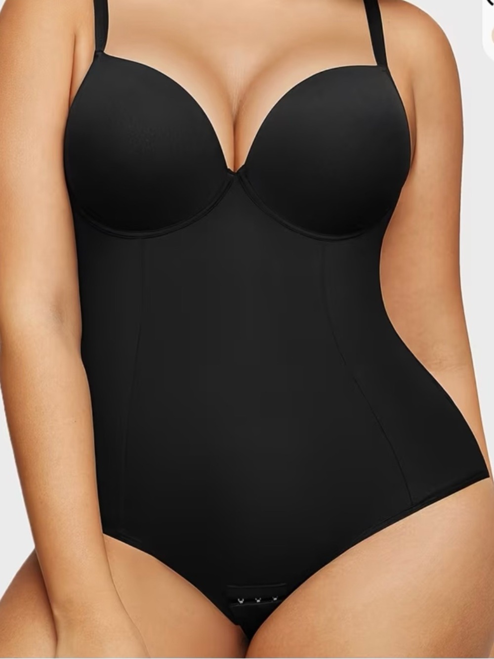 Sculpting Black Bodysuit Shapewear with Underwire Support